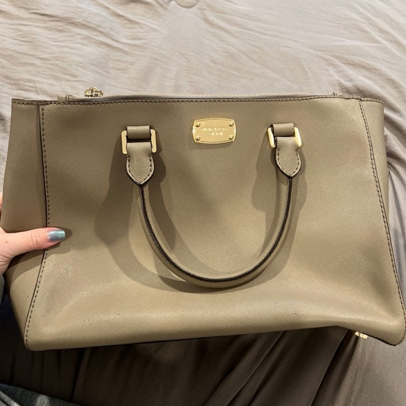 Michael Kors Handbags - Michael Kors Tan Leather Tote Bag